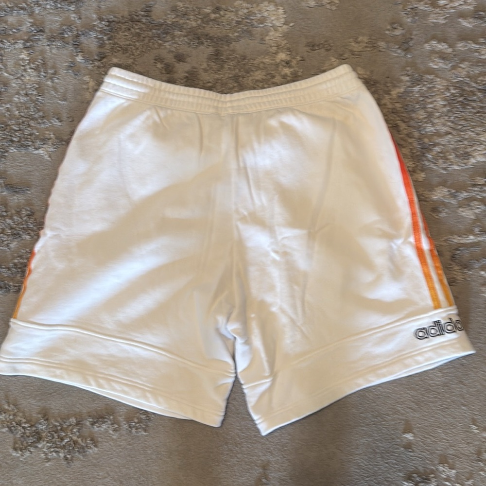 Men’s Adidas Originals Shorts - Picture 4 of 9